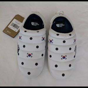 Brand New North Face Traction Mules S. KOREA Sz 11